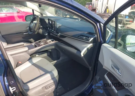 2021 Toyota Sienna Xle z USA, uszkodzony, nr VIN 5TDYSKFC2MS027617